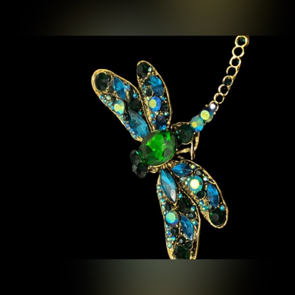 Beautiful Rhinestone Dragonfly on Gold-tone 3” by 3.75” - Picture 8 of 9